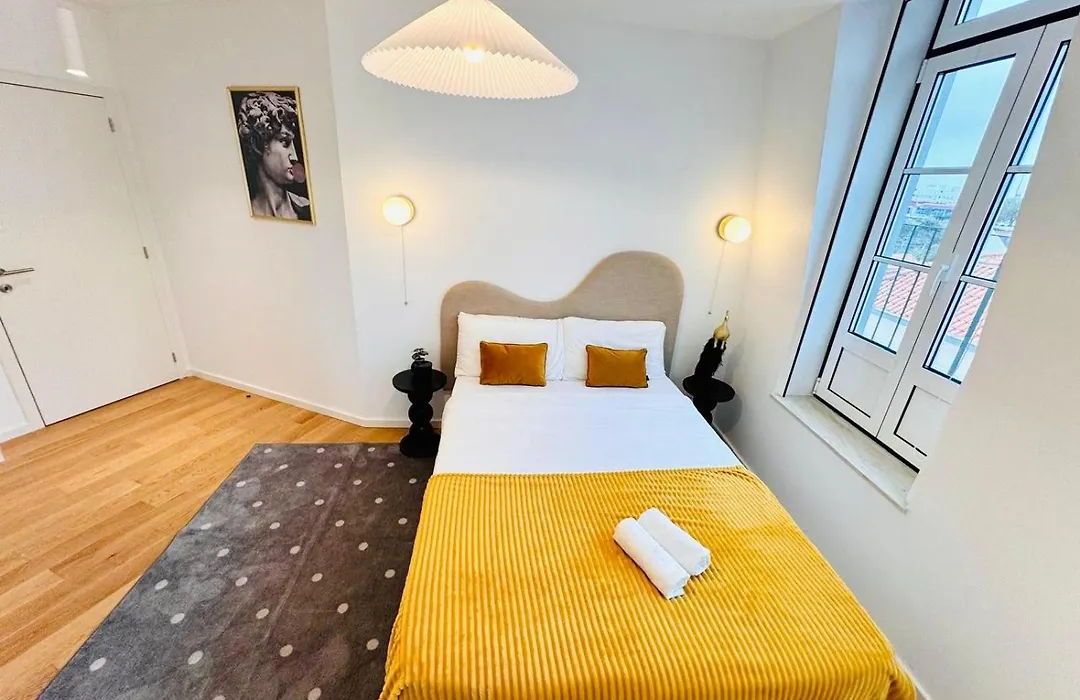 Lisbon Pink House II Beautiful 2 Bedroom Flat In City Center-1