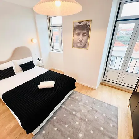 Lisbon Pink House II Beautiful 2 Bedroom Flat In City Center-2